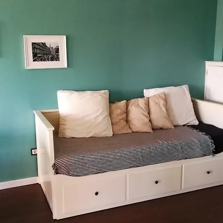 Downtown Main Str Apartment