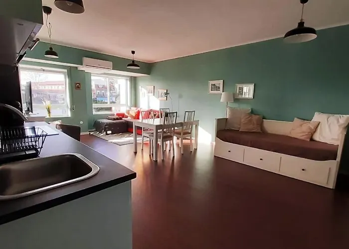 Downtown Main Str Apartman *