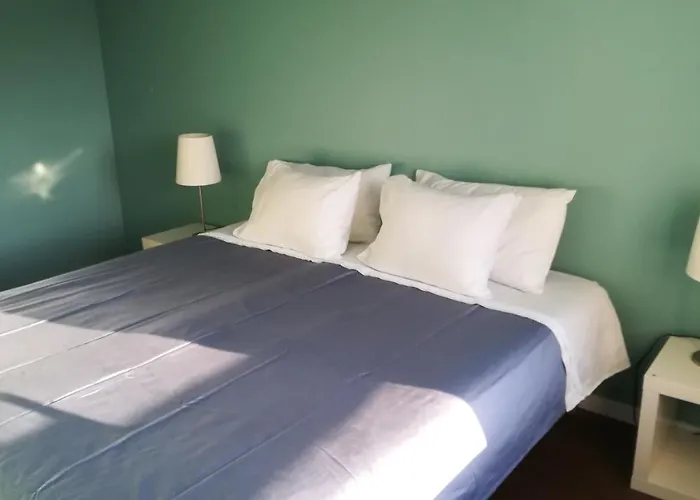 Downtown Main Str Apartman *